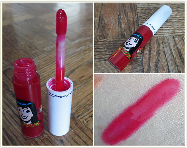 MAC lipglass in Strawberry Malt