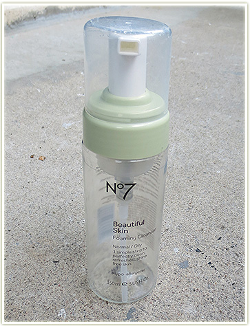 Boots No7 – Beautiful Skin Foaming Cleanser
