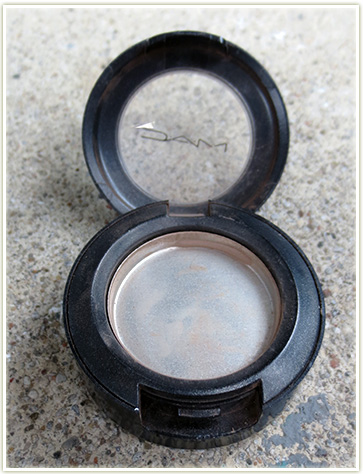 MAC Omega eyeshadow