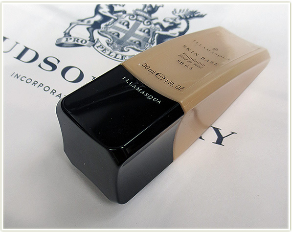 Illamasqua Skin Base in shade 6.5 (on sale for $31.50 CAD, regular price is $42)