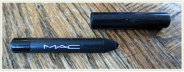 MAC Kohl Power pencil in Feline