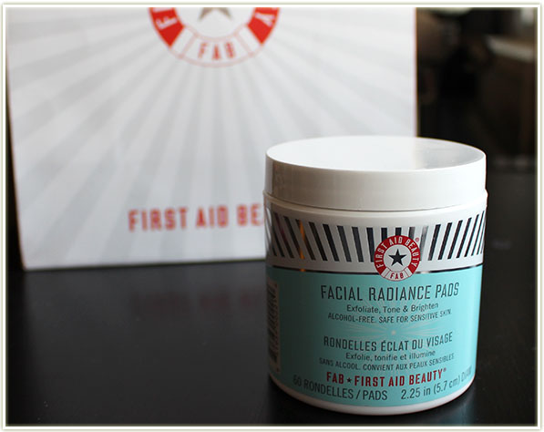 First Aid Beauty - Radiance Pads