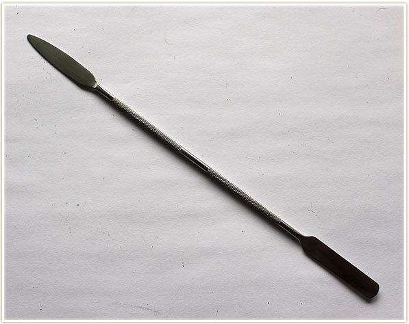 Metal spatula ($4 CAD)