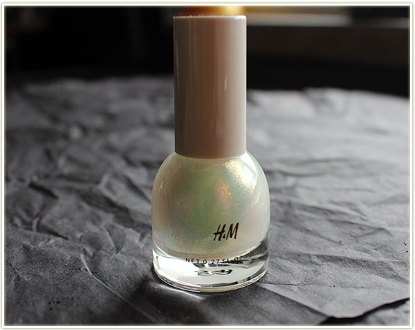 H&M nail polish in December Dawn