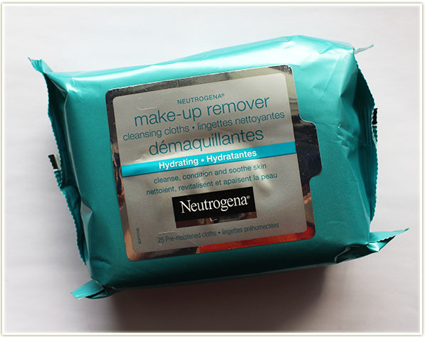 Neutrogena Hydrating Cleansing Clothes ($8.99 CAD)