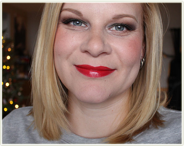 Wearing Bourjois Rouge Edition #05 Red My Lips