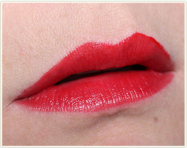 Bourjois Rouge Edition #05 Red My Lips close up