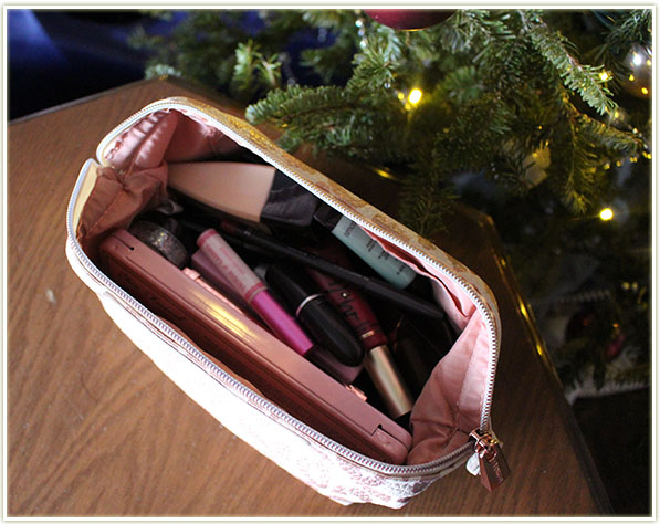 201512_travelmakeupbag2