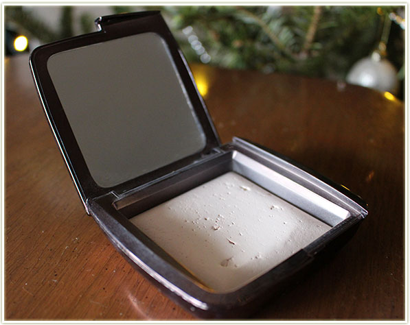 Hourglass Ambient Lighting Powder in Ethereal Light (December 2015)