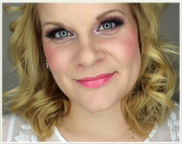 Valentine's Day look with a soft lip colour