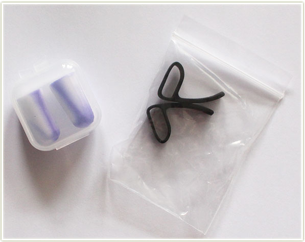 Ear plugs + adjustment clips