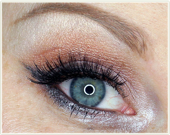 MAC Future MAC - makeup look - eye open