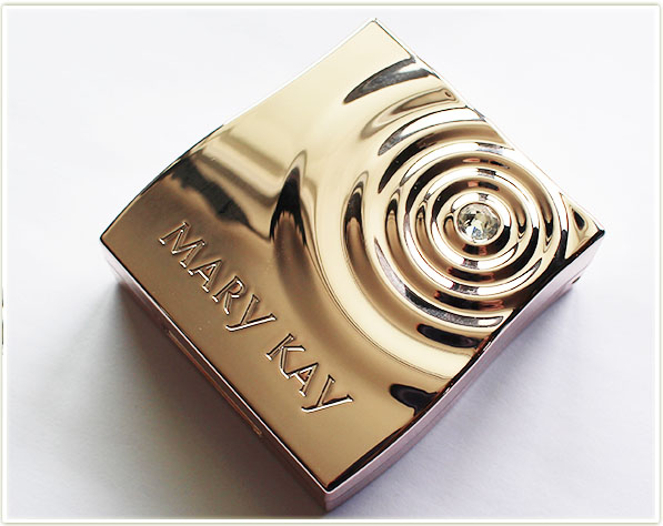Mary Kay Mineral Eye Colour Bundle ($76 with compact)