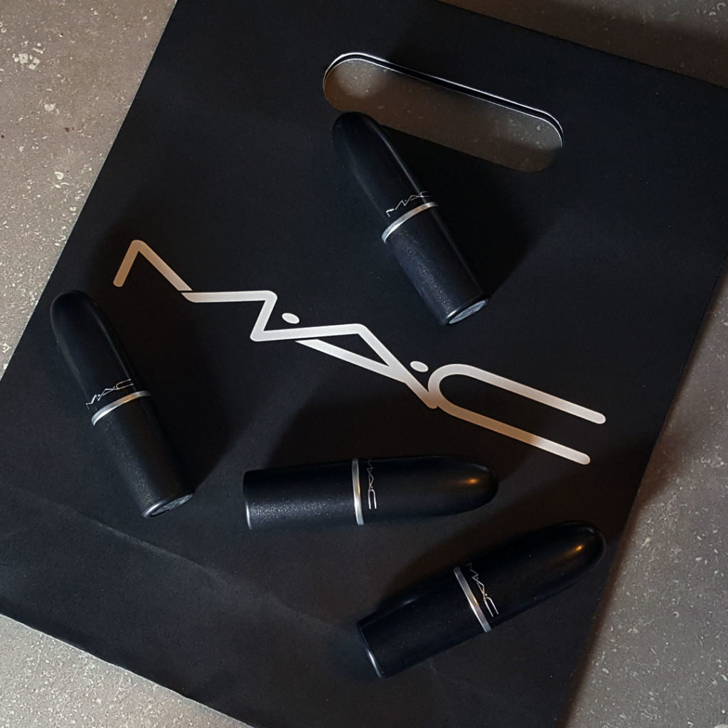 MAC Lipstick Giveaway