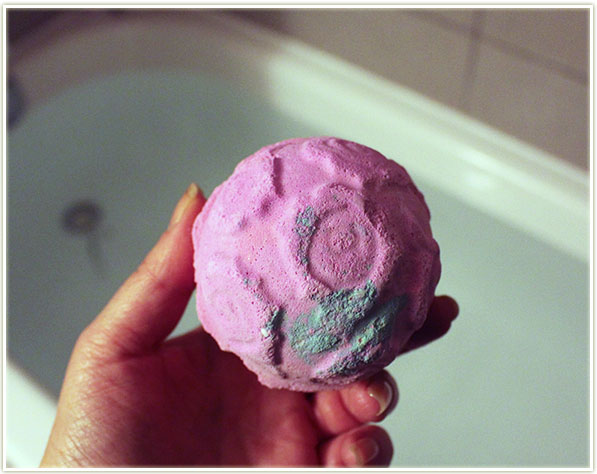 Lush Rose Bombshell Bath Bomb