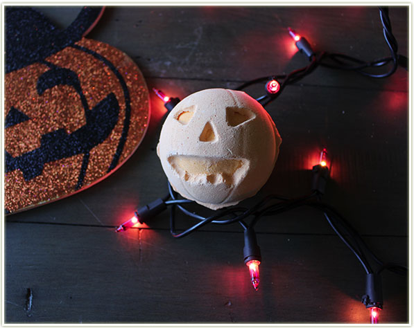 Lush Halloween - Pumpkin Bath Bomb