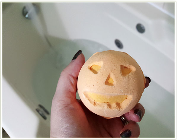 Lush Halloween - Pumpkin Bath Bomb