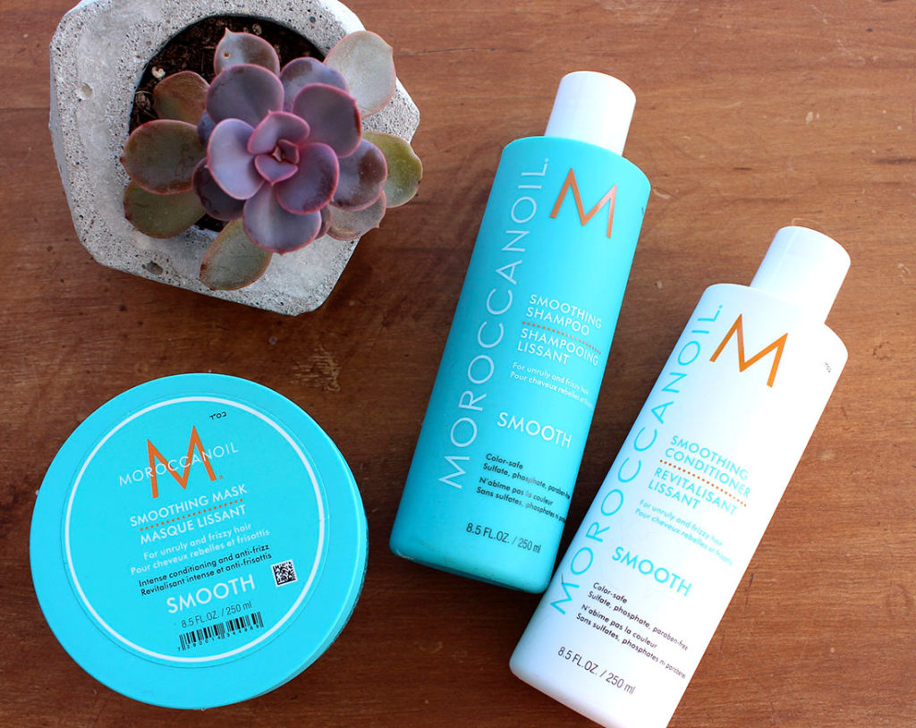 Moroccanoil Smoothing Shampoo & Conditioner Set Unruly & Frizzy Hair