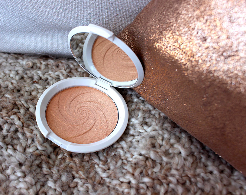 BECCA Shimmering Skin Perfector Pressed in Dreamsicle
