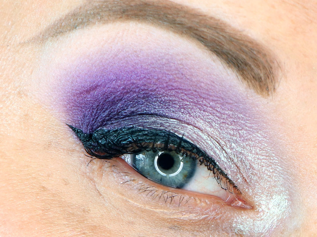 Wearing Galactic on the inner half of the lid