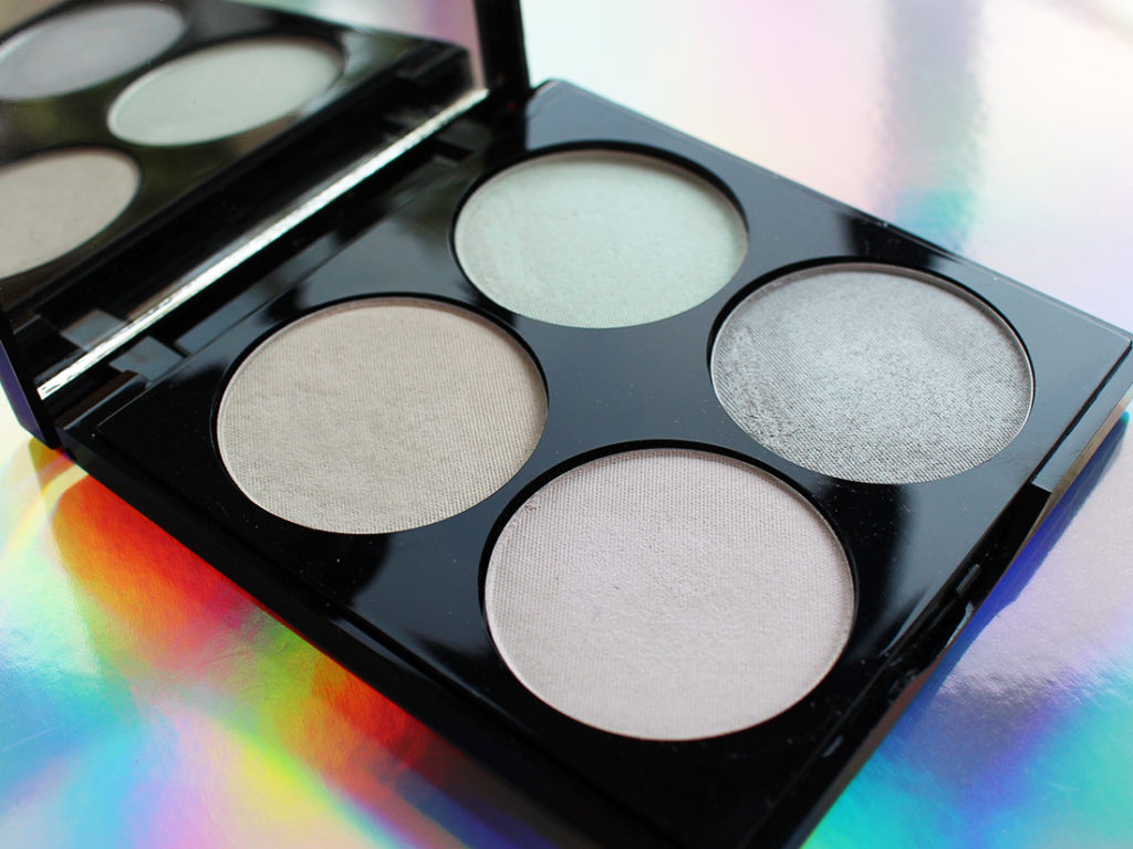 Revlon Galaxy Dream Holographic Highlighting Palette