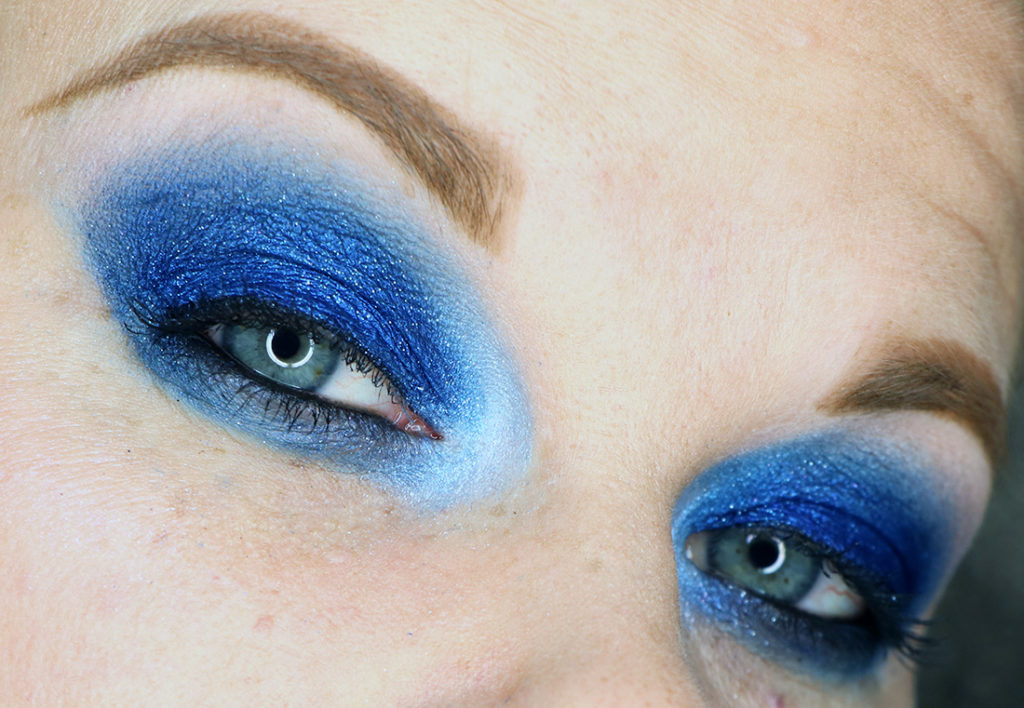 Wearing Sapphire all over my eyes
