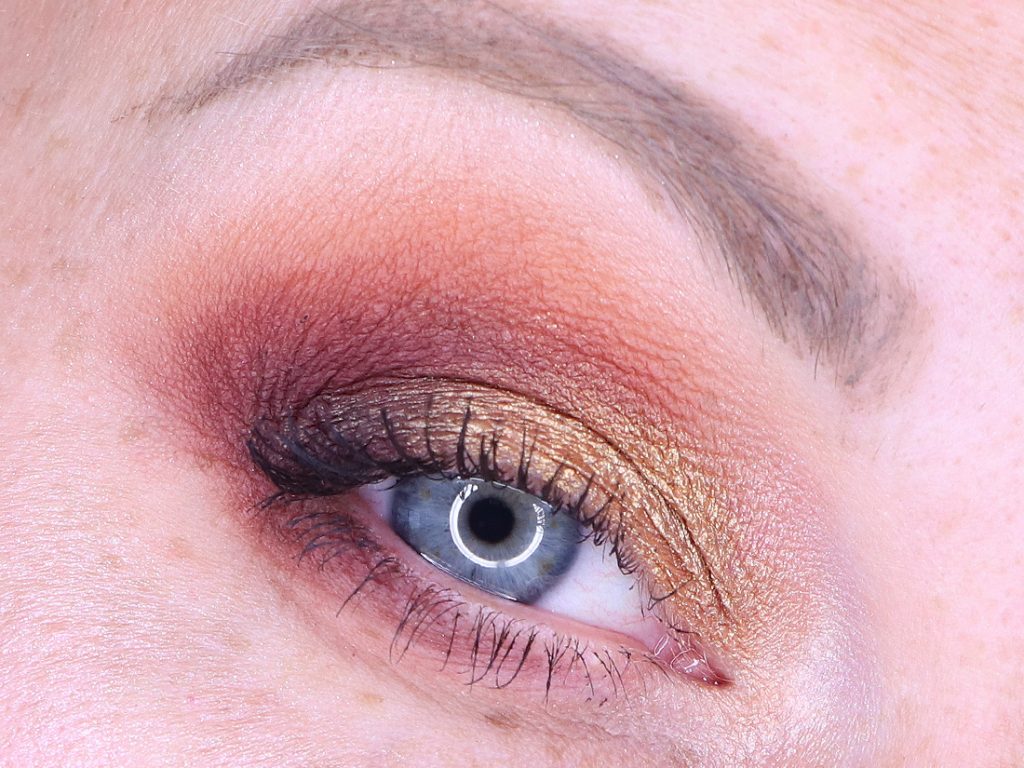 Wet n Wild - My Glamour Squad eye look